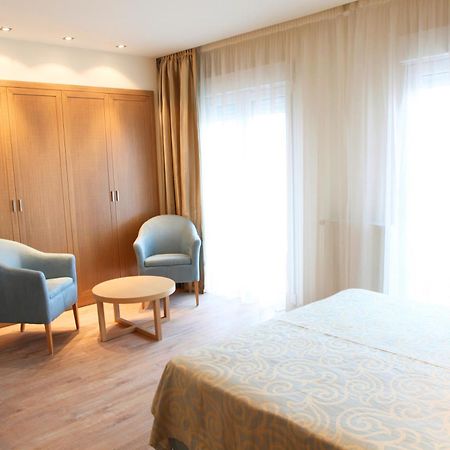 Hotel Alfa 埃泽萨 外观 照片